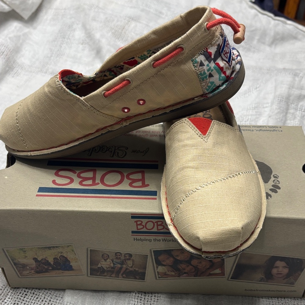 Skechers BOBS Multicolor Slip-On‎ Shoes size 6